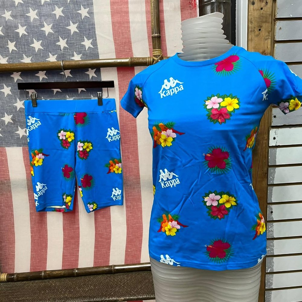 NWT Kappa 2pc matching set T-shirt & shorts sleeve blue multi print flower